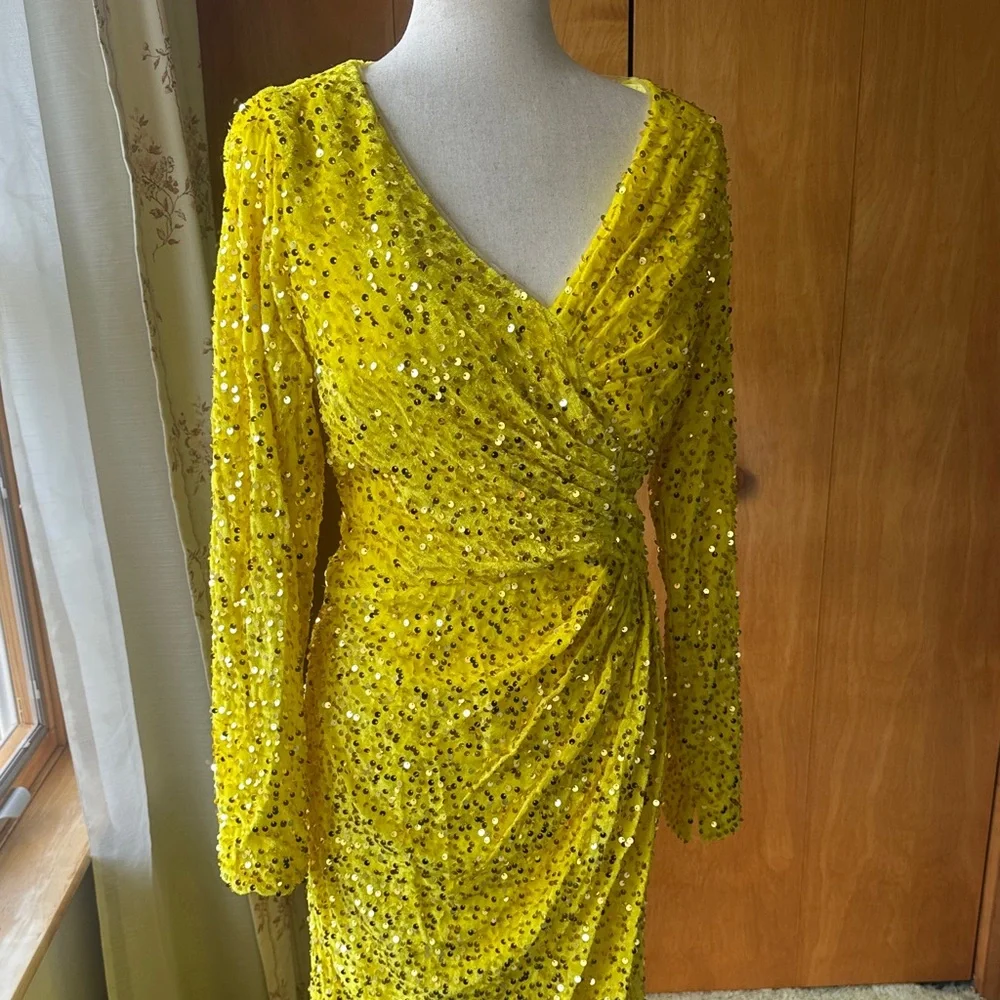 Elegant Yellow Sequin Gown With Train (NWOT) - Picture 3 of 17